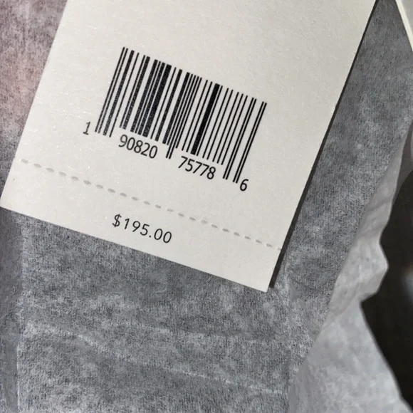 Vince Med Wht T - Picture 4 of 5